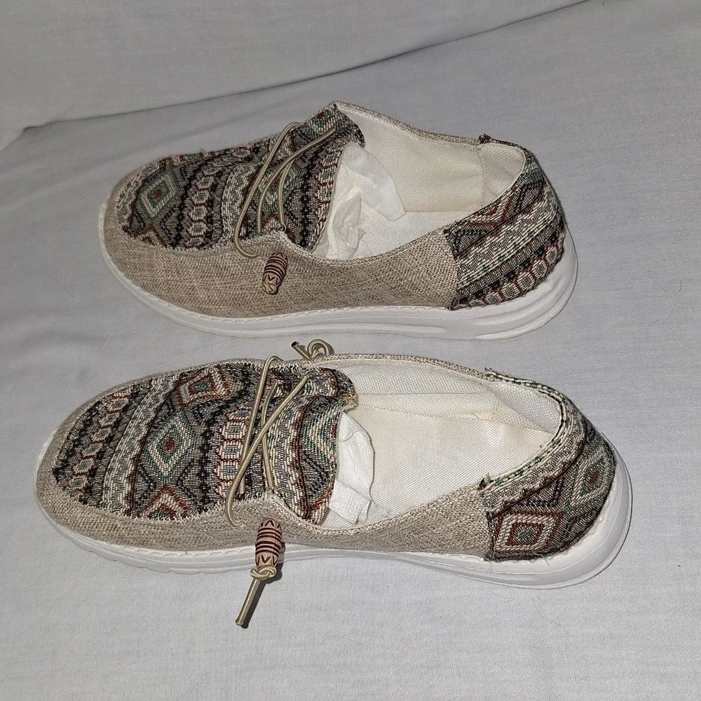 Unisex Slip-on Loafers Lightweight Breathable Casual Shoes 40 / Women's 9 or 9.5
